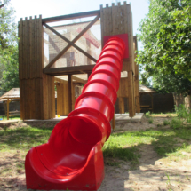 Acrocabane avec toboggan